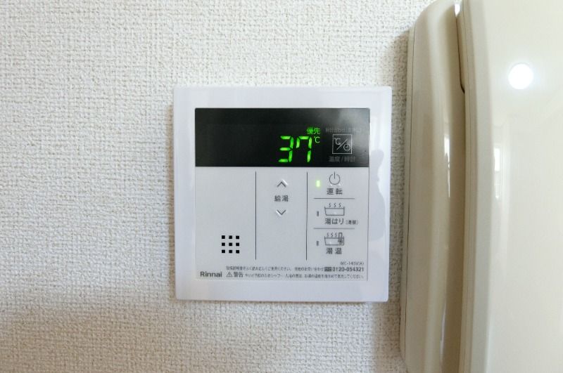 y̑ݔz@^Cv