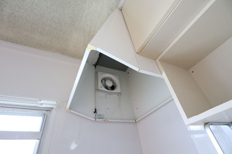 �y���̑��ݔ��z�@�L�b�`�����C��