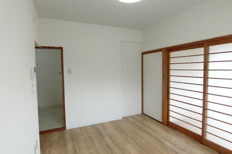 �y���ԁE���r���O�z�@