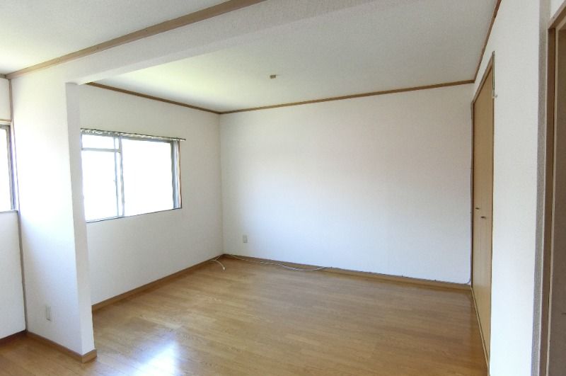 �y���ԁE���r���O�z�@