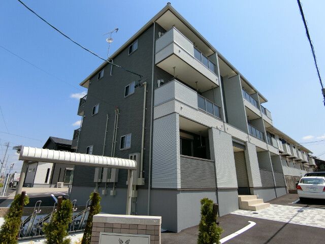 yOρz@
