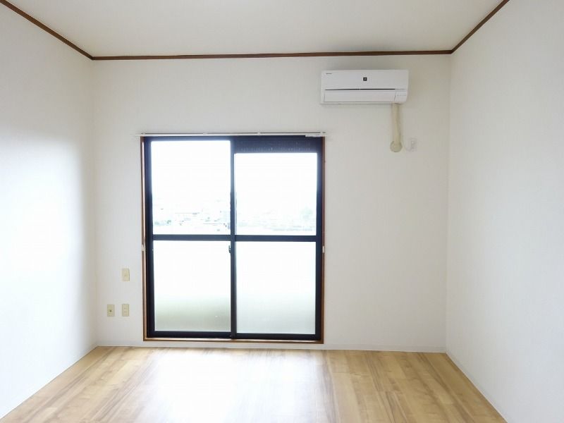 �y���ԁE���r���O�z�@