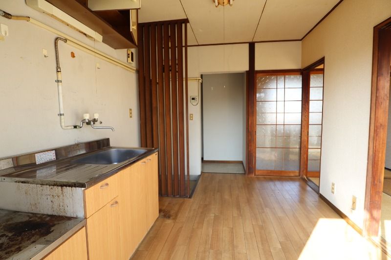 �y�����E���r���O�z�@