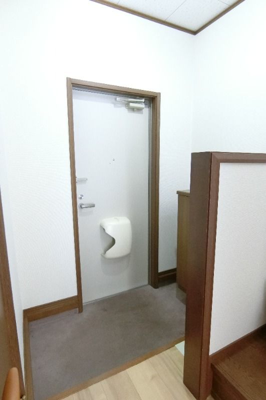 【玄関】　同タイプ
