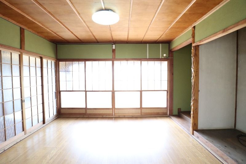 �y�����E���r���O�z�@