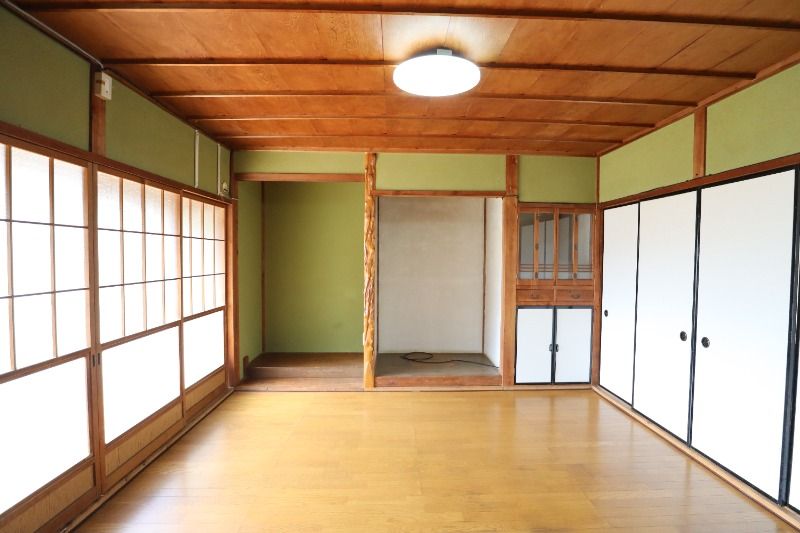 �y���ԁE���r���O�z�@