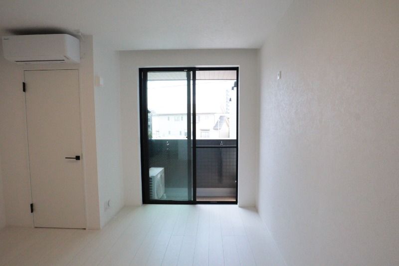 �y���ԁE���r���O�z�@