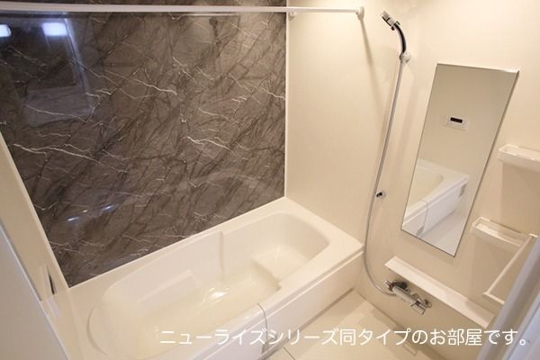 yoXz@^Cv