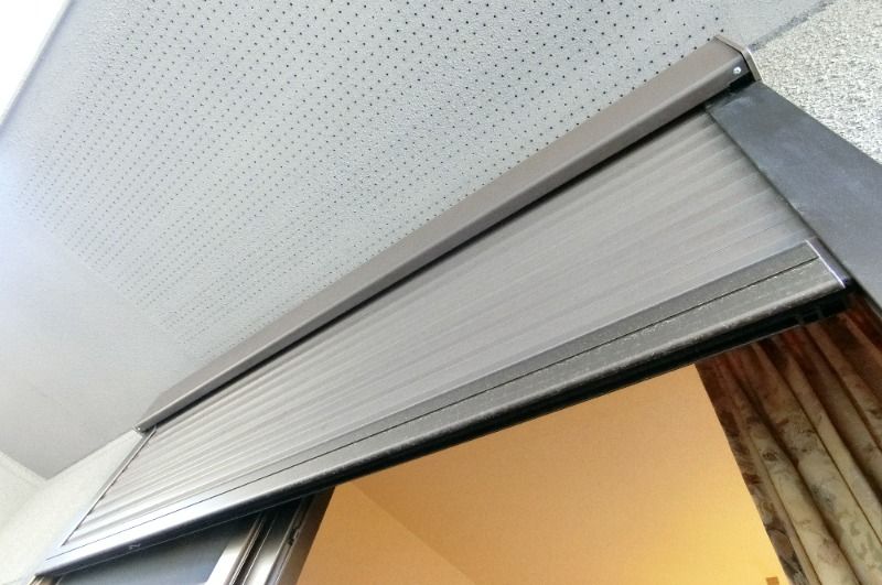 �y���̑��ݔ��z�@�d���V���b�^�[