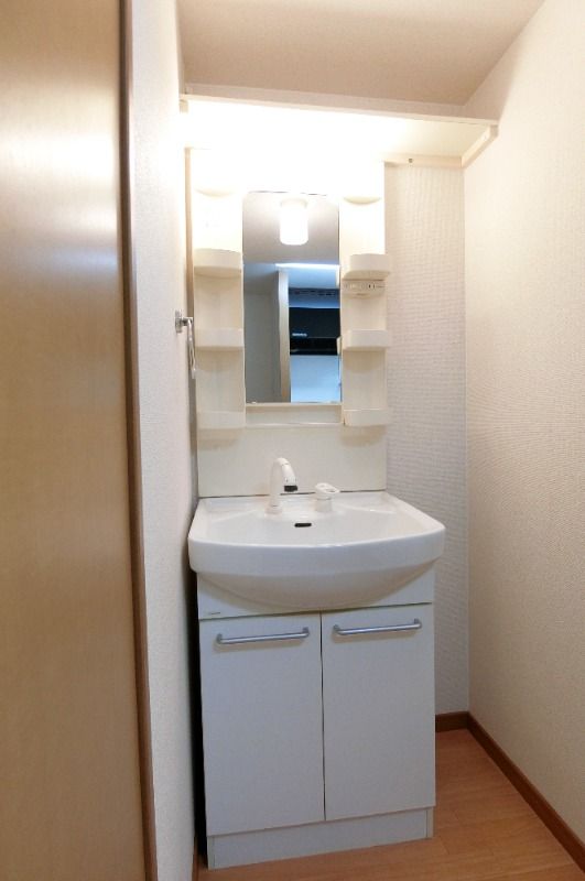 �y���ʏ��z�@