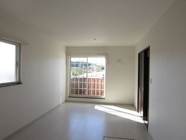 �y���ԁE���r���O�z�@